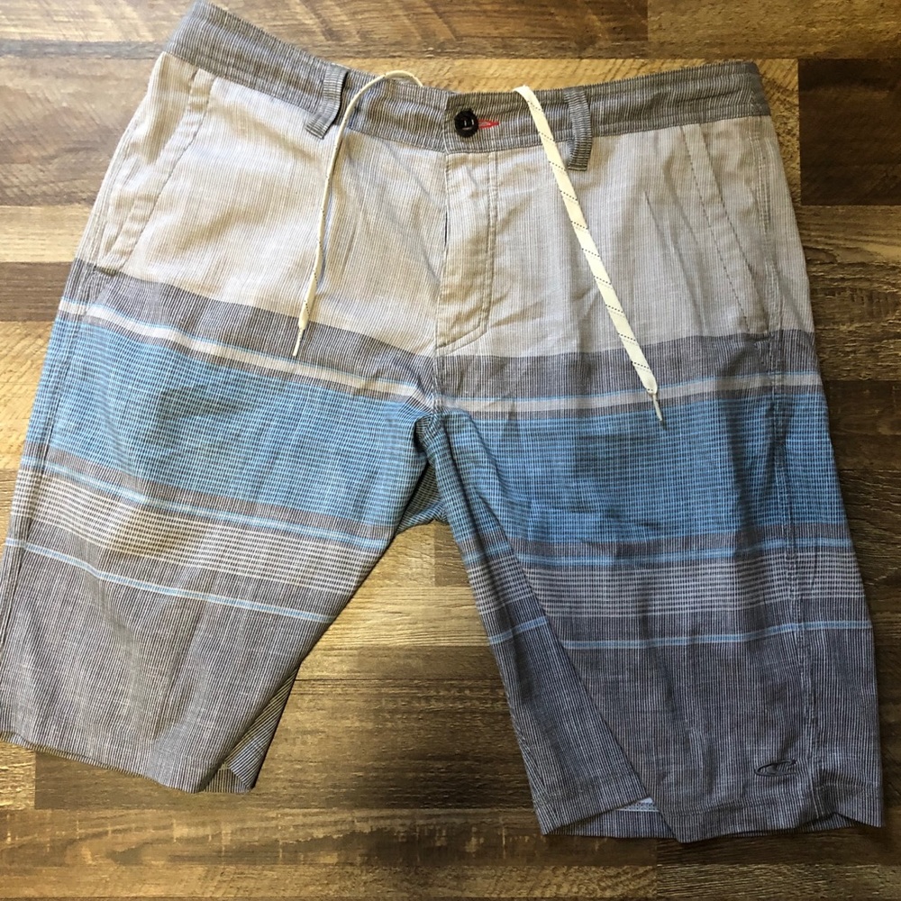 Men’s O’Neill Board shorts size 32